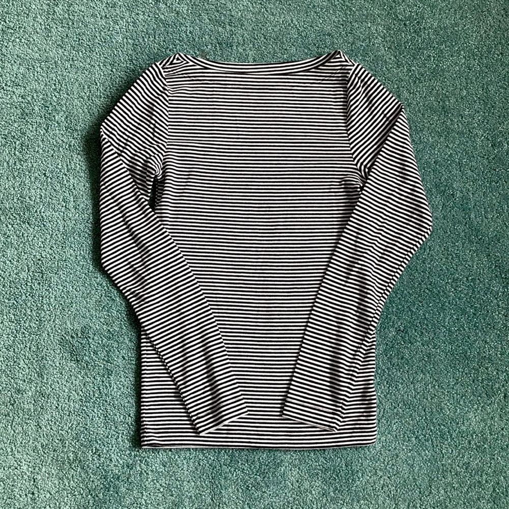 nwot Gap black and white stripe long sleeve